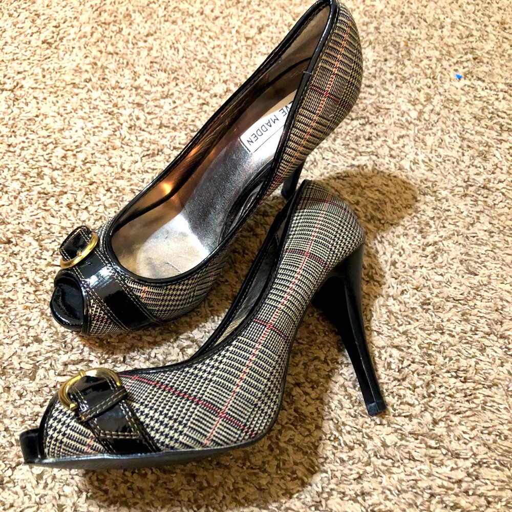 Steve Madden Lezlie 8 1/2 M ladies leather black/red houndstooth- plaid pumps